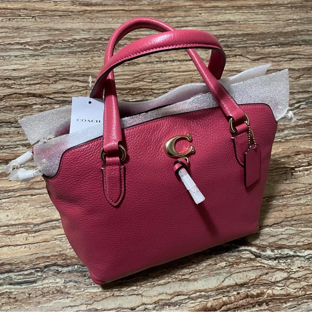 Coach - Picture 8 of 9